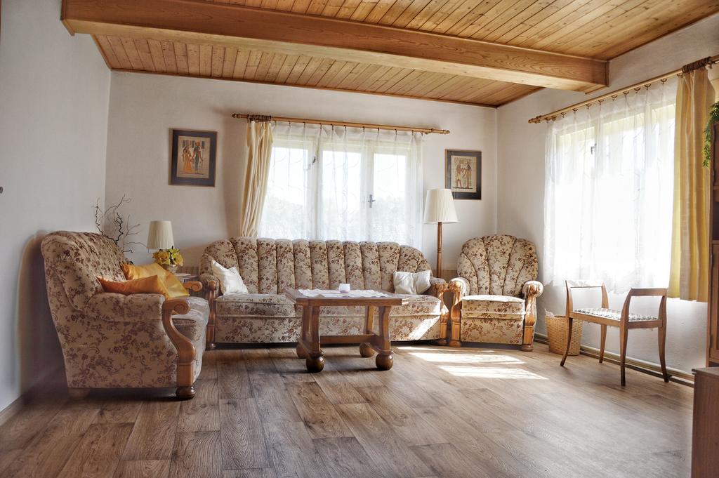 Guest House Kuks Екстер'єр фото